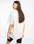 Фото #2 товара New Balance large logo t-shirt in washed white