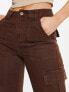 Фото #2 товара Urban Revivo straight leg cargo denim jeans in burgundy