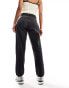 Monki Taiki high waist mom jeans in washed black Черный, W27 - фото #3