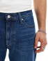 Фото #5 товара Tommy Jeans Whiskered Regular Tapered Dad Jeans in Blue