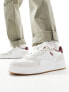 Фото #9 товара Levi's Glide leather trainer with logo in cream suede mix