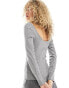 Фото #4 товара Monki long sleeve scoop back top in grey melange and black stripe