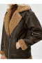 Фото #6 товара Байкерская куртка из искусственной кожи с меховыми деталями, на молнии и с карманами Koton