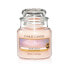 Фото #1 товара Ароматическая свеча Yankee Candle Classic маленькая Pink Sands 104 г