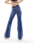 ONLY Rose high waisted flared jeans in mid blue wash L L32 - фото #4