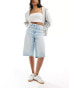 Фото #1 товара Stradivarius soft touch denim jort in light blue