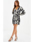 Фото #2 товара Women's Marble Wrap Long Sleeve Skater Dress