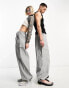 Фото #1 товара Weekday – Unisex-Fallschirm-Hose in Grau mit Oversize-Passform, exklusiv bei ASOS