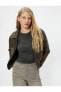 Фото #2 товара Куртка женская Koton Искусственная кожа с эффектом потертости, на молнии, с воротником "рубашка"