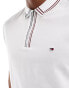 Фото #4 товара Tommy Hilfiger half zip tipped polo shirt in white