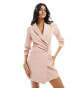 Фото #4 товара Miss Selfridge blazer dress with ruched detail in dusty pink