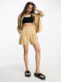 Фото #3 товара ASOS DESIGN Petite seamed waist short with linen in neutral