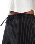 Stradivarius Petite tailored pull on trouser in black pinstripe Черный, XS - фото #3