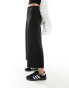 Фото #4 товара ASOS DESIGN Petite tailored culotte trouser in black