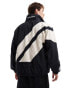 Columbia Reventure windbreaker in black