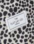 Фото #2 товара The Flat Lay Co. x ASOS EXCLUSIVE Makeup Pouch in Cheetah Spots