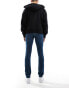 Фото #2 товара ONLY & SONS Loom slim fit jeans in mid blue wash