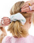 SUI AVA ace hair scrunchie in check pastel