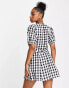 Фото #4 товара Monki mini smock dress with puff sleeves in monochrome gingham