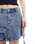 Фото #5 товара Pull&Bear multi pocket denim mini skirt in medium blue