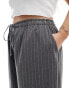 Фото #4 товара In The Style Plus x Perrie Sian exclusive wide leg drawstring trouser in grey pinstripe