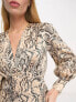 Фото #3 товара River Island snake print tie waist blouse in beige