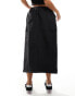 Vans riley parachute cargo skirt in black