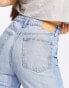 Фото #2 товара Bershka mom jeans in mid blue