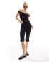 Фото #2 товара Monki stretch cropped capri pants in black sheen