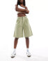 Фото #1 товара Noisy May high waisted bermuda shorts in sage