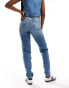 Фото #3 товара Calvin Klein Jeans mom jeans in mid wash