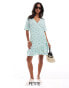 Фото #1 товара Vero Moda Petite wrap front mini dress in light blue floral