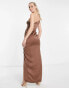 ASOS DESIGN Tall – Satin-Midikleid in Taupe-Braun mit One-Shoulder-Riemchenträger und Schlitz