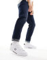 Фото #5 товара Fred Perry leather logo trainers in white & navy