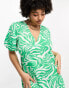 Фото #2 товара Influence Plus v neck midi dress in green abstract print