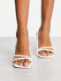 Public Desire Wide Fit – Veda – Riemchen-Sandalen in weißer Lackoptik mit Blockabsatz