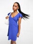 Фото #1 товара Платье JDY - Короткое платье-сейтер ярко-синего цвета с оборками на рукавах.