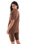 Фото #3 товара Threadbare shorts and oversized t-shirt co-ord in chocolate brown