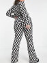 Фото #2 товара Daisy Street Plus high waist trousers in checkerboard velvet plisse co-ord