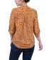 ფოტო #2 პროდუქტის Petite 3/4 Roll Tab Sleeve Printed Pintuck Top