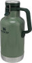 Фото #1 товара Stanley Classic Easy-Pour Growler 1.9 Litres / 64 oz Hammertone Green & Classic Legendary Thermos Flask 1.9 L Hammertone Green - Stainless Steel Thermos Flask - BPA-Free - Thermos Keeps Hot for 45