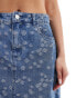 Фото #5 товара Vero Moda denim a-line mini skirt in embroidered floral print