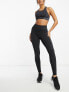 Топ Hummel Seamless BH Schwarz