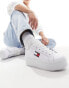 Фото #2 товара Tommy Jeans flatform trainers in white