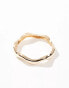 Фото #4 товара ASOS DESIGN bangle bracelet with wave detail in gold tone