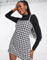 Фото #2 товара Miss Selfridge 2 in 1 cami dogtooth dress in black & white