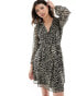 Фото #3 товара Only v neck tie waist mini smock dress in leopard