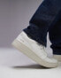 VEJA V-90 trainer in white