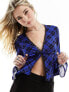 Wednesday's Girl check print lace trim blouse in blue Синий, L - фото #1