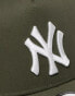 New Era 9forty NY Yankees trucker cap in khaki